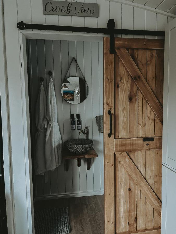 Black Hut At Slieve Croob Glamping Ballyward Exterior foto